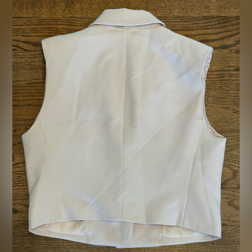Bobeau Cream Tailored Sleeveless Blazer Vest – Size Medium, Minimalist Chic - Picture 2 of 4
